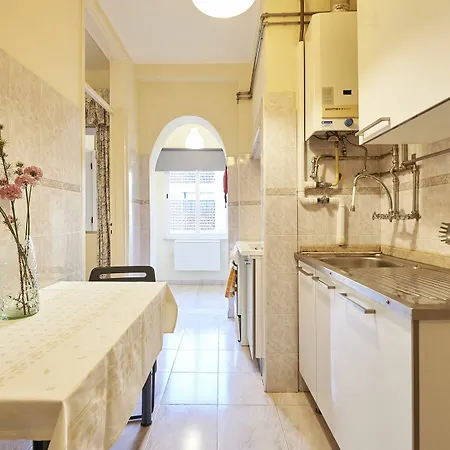 Apartment Discovery Areeiro Lisbon