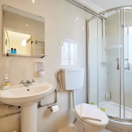 Discovery Areeiro Apartment